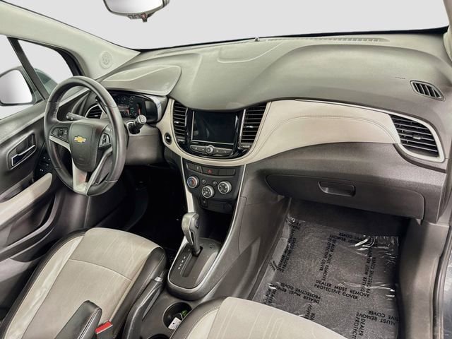 Used 2019 Chevrolet Trax LT w/ Driver Confidence Package FWD image 26