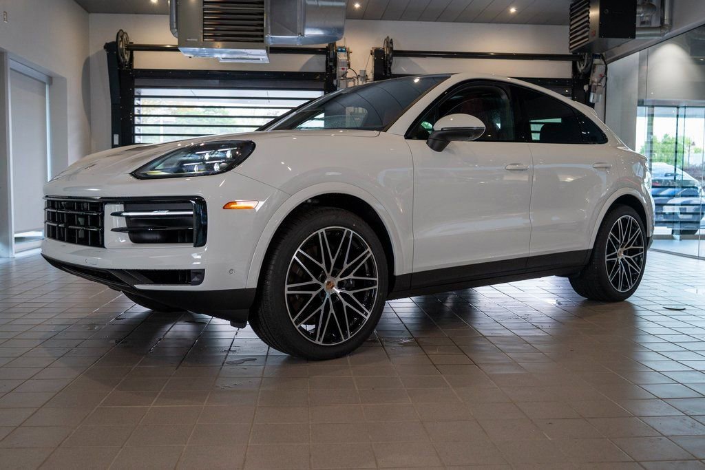 New 2025 Porsche Cayenne Coupe image 1