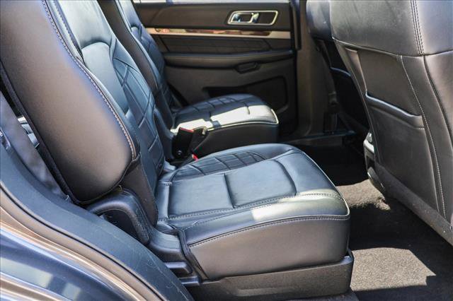 Used 2018 Ford Explorer Platinum image 28
