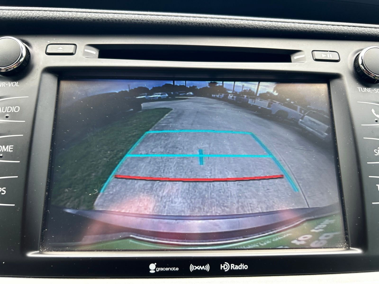 Used 2019 Toyota Highlander Plus FWD image 30