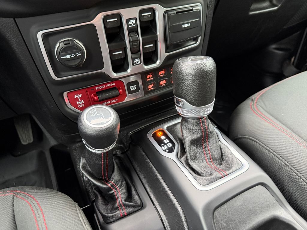 Used 2018 Jeep Wrangler Unlimited Rubicon AWD/4WD image 29