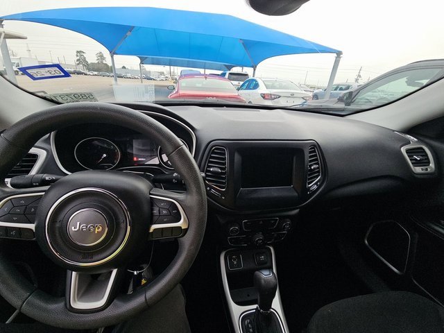 Used 2021 Jeep Compass Sport image 6