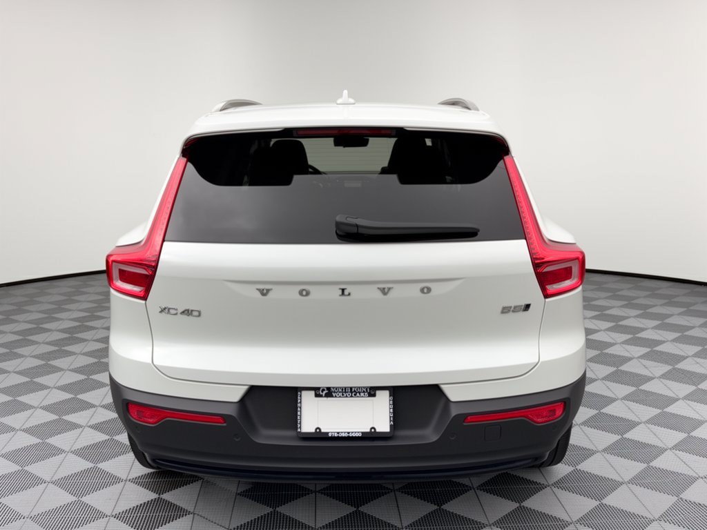 Used 2024 Volvo XC40 B5 Plus w/ Protection Package Premier AWD/4WD image 11