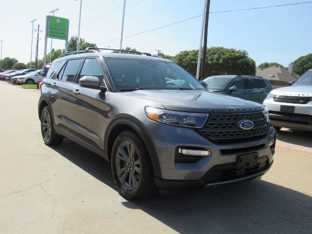 Used 2021 Ford Explorer XLT w/ Equipment Group 202A image 4