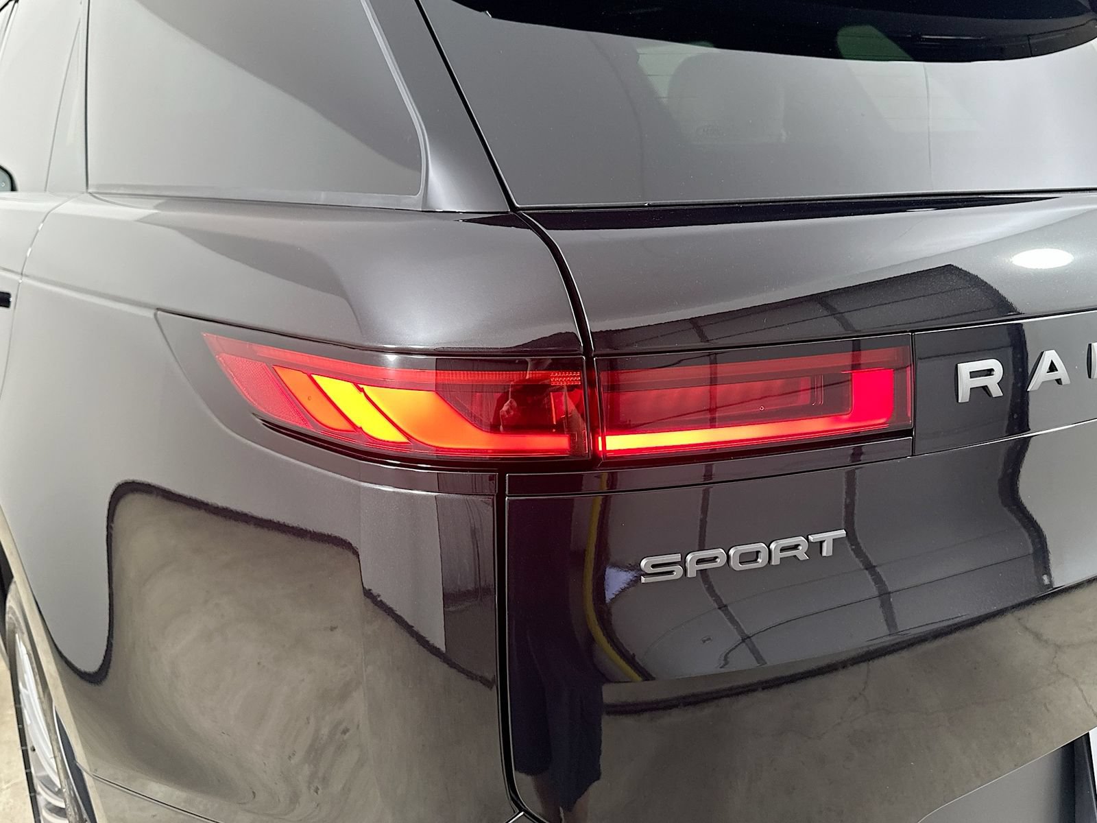 New 2026 Land Rover Range Rover Sport SE AWD/4WD image 12
