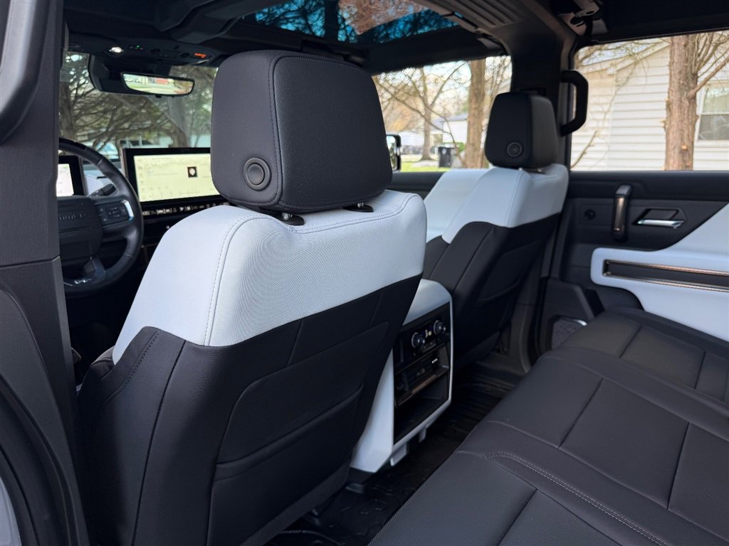 Used 2024 GMC Hummer EV 3X w/ LPO, Illumination Package image 63