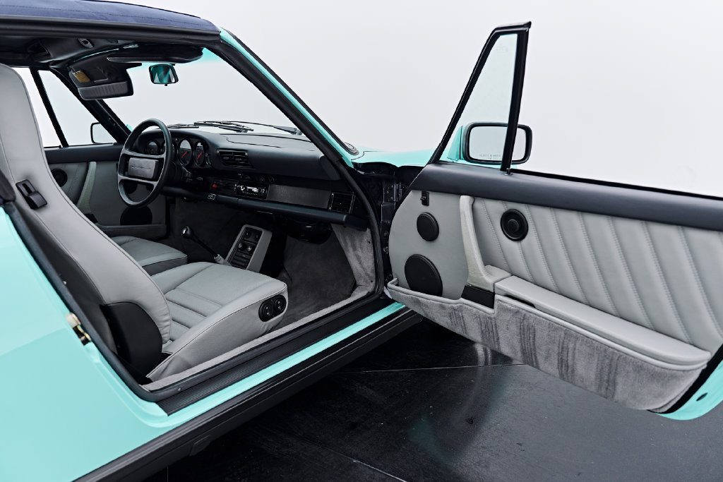 Used 1988 Porsche 911 Carrera RWD image 34