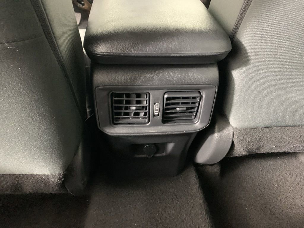 Used 2024 Toyota RAV4 LE image 31