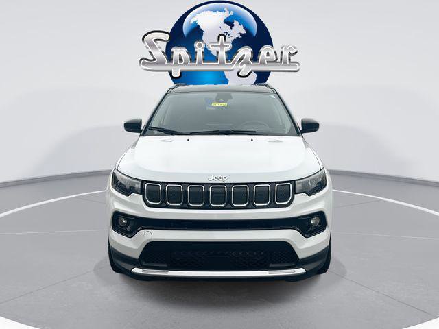 Certified 2022 Jeep Compass Limited image 3