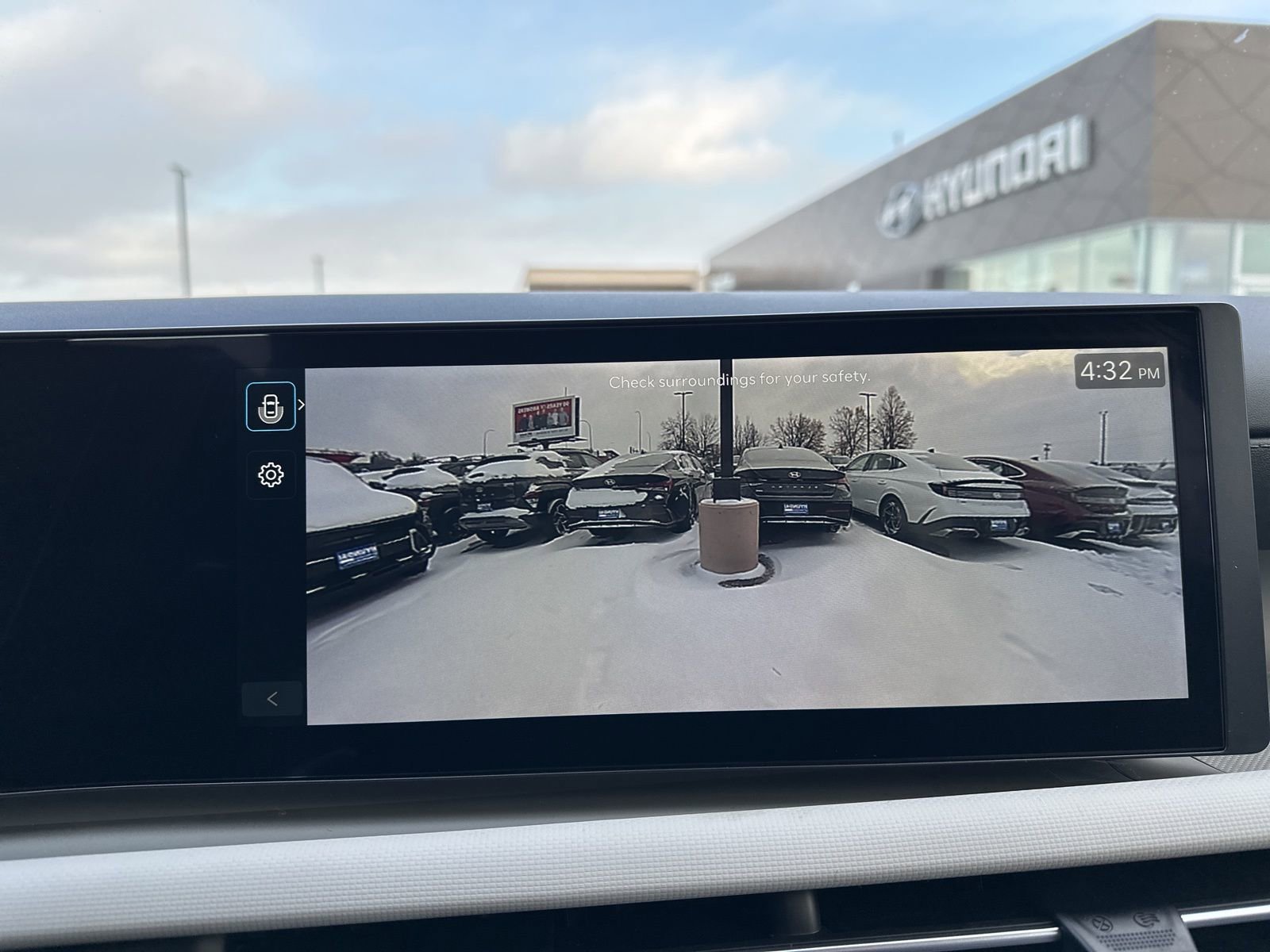 New 2026 Hyundai Tucson Blue SE image 52