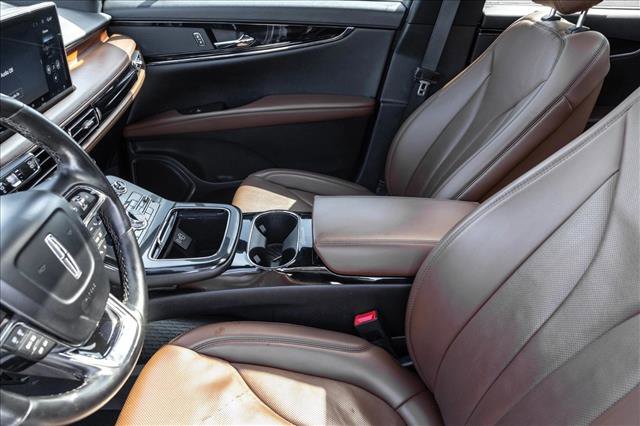 Used 2022 Lincoln Nautilus Reserve w/ Monochromatic Package AWD/4WD image 11
