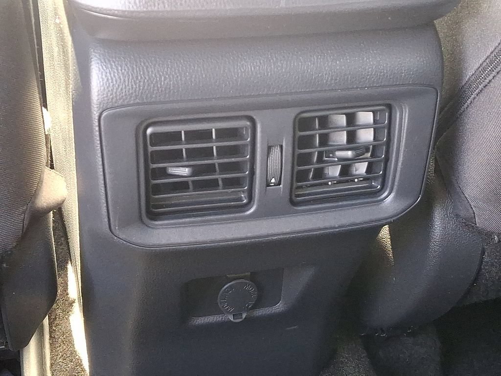Used 2025 Toyota RAV4 LE AWD/4WD image 11