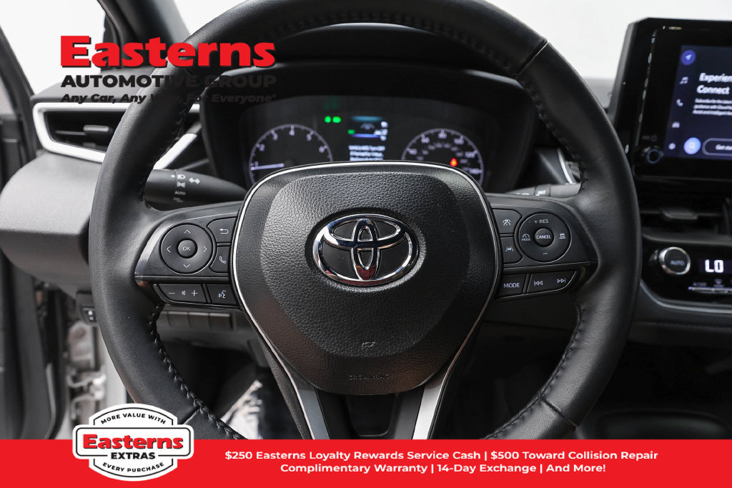 Used 2025 Toyota Corolla SE FWD image 11