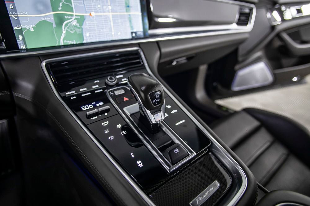 Used 2018 Porsche Panamera Turbo S Executive image 37