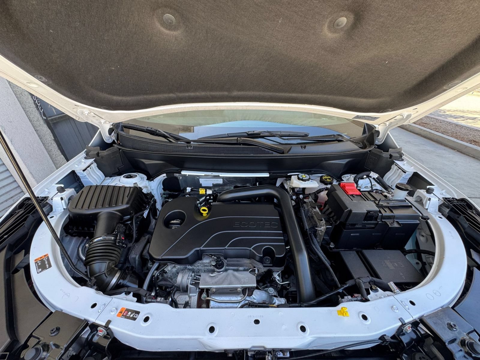 Used 2025 Chevrolet Equinox LT FWD image 32