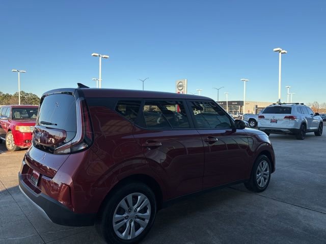 Used 2024 Kia Soul LX image 4