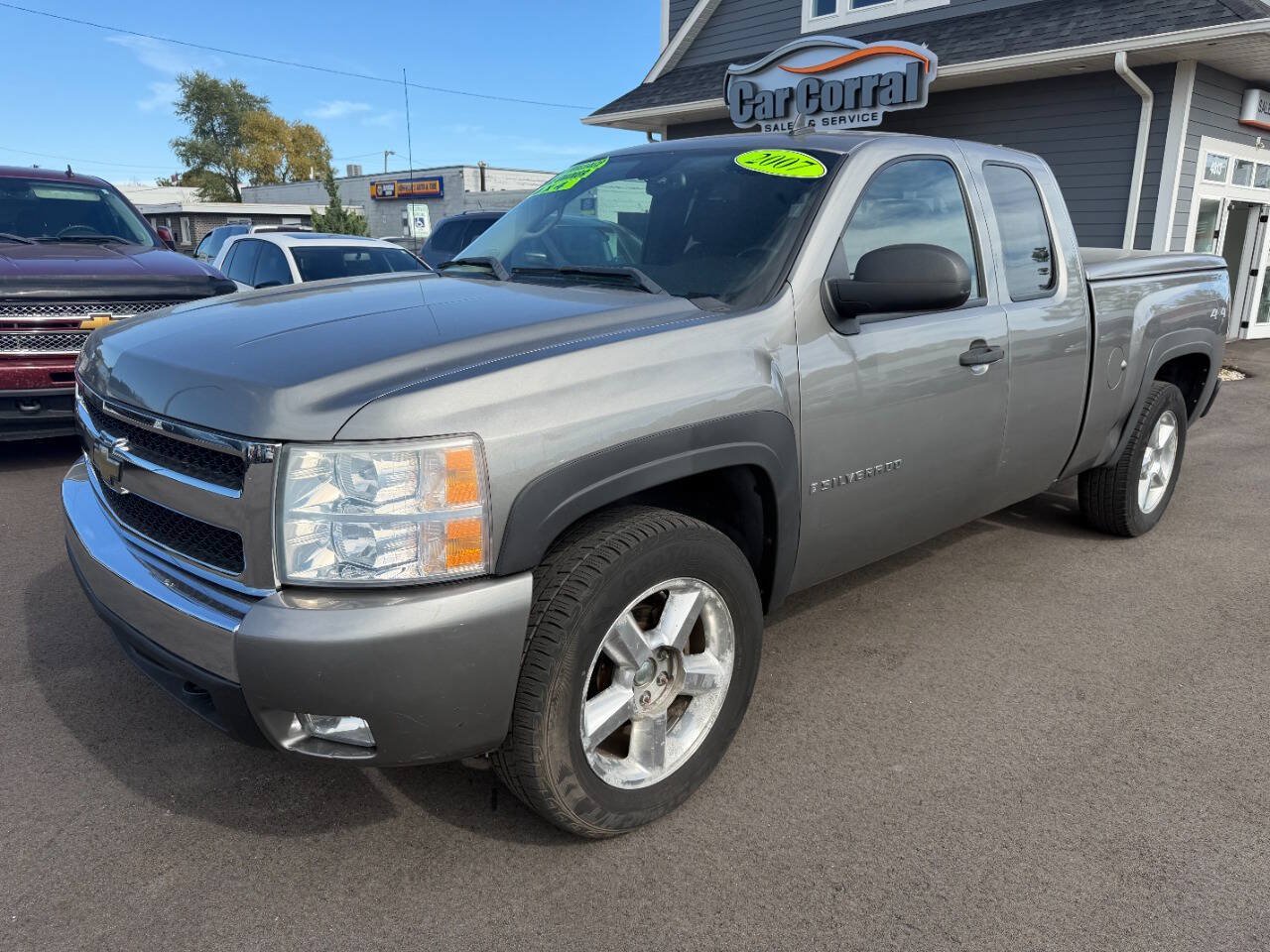 Used 2007 Chevrolet Silverado 1500 LT w/ 2LT Audio Package AWD/4WD image 1