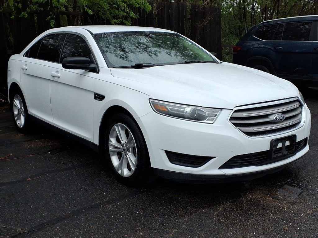 Used 2017 Ford Taurus SE