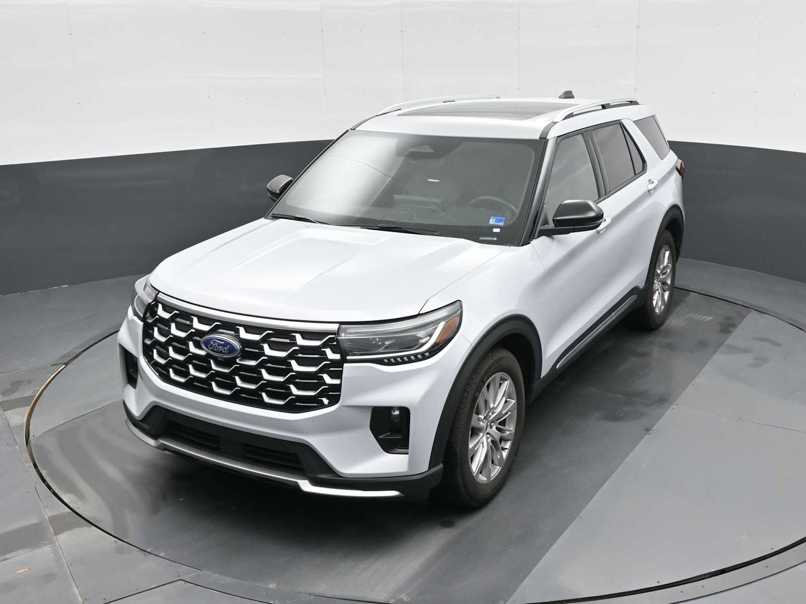 Used 2025 Ford Explorer Platinum image 23