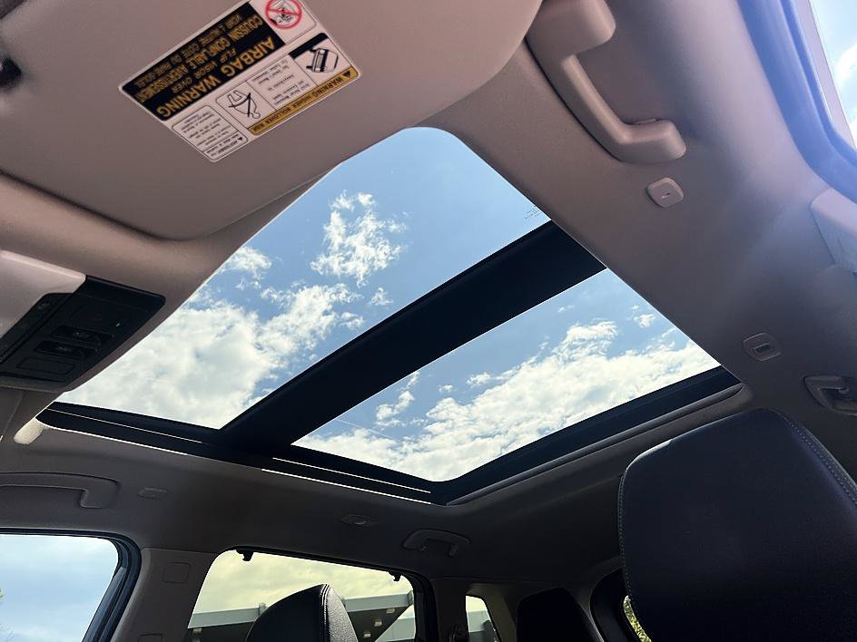 Certified 2025 Nissan Rogue SL w/ Tech Package FWD image 19
