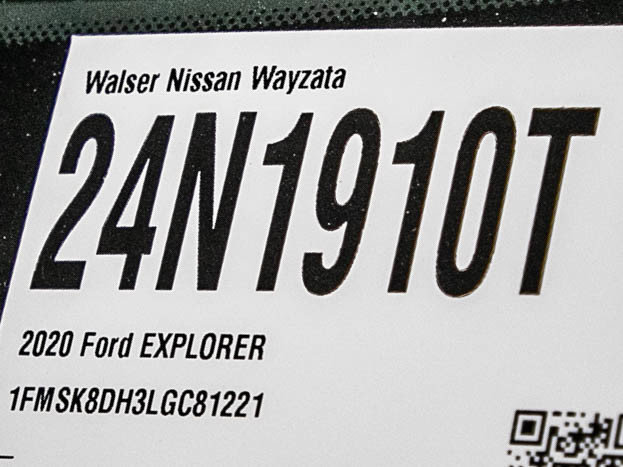 Used 2020 Ford Explorer XLT w/ Equipment Group 202A AWD/4WD image 33