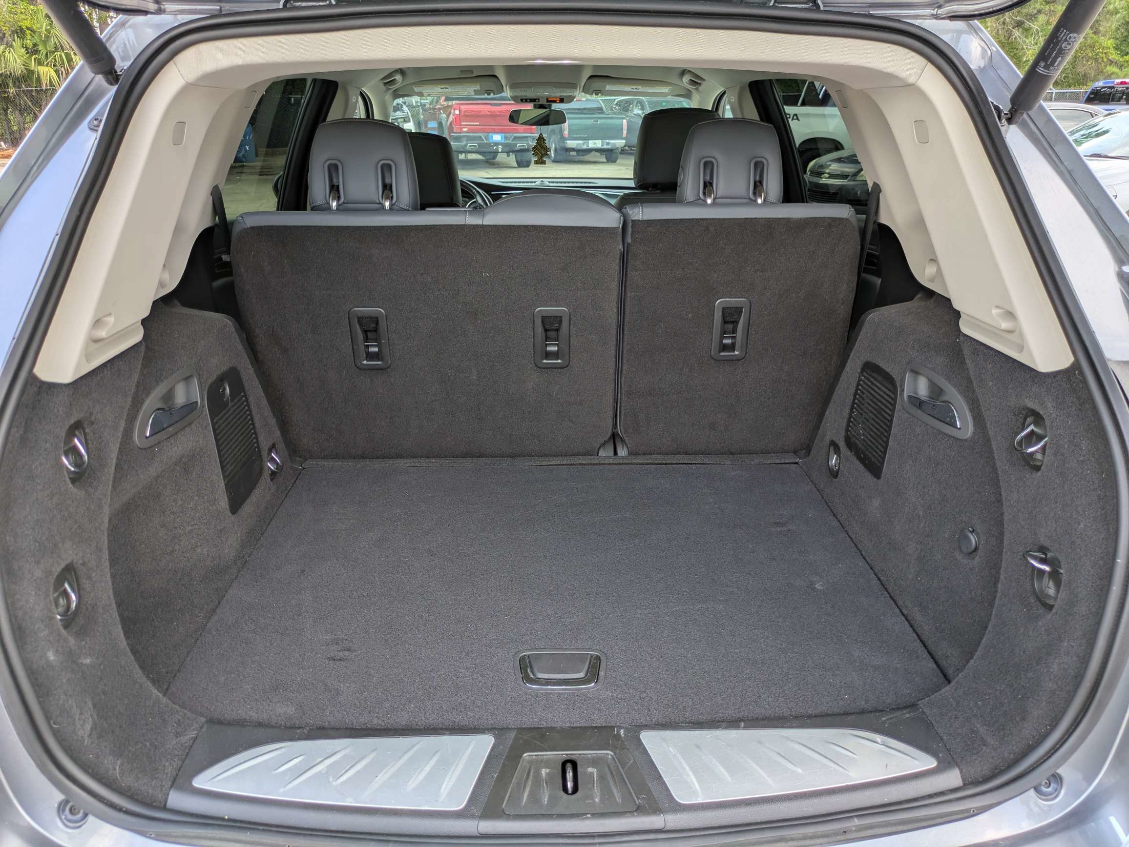 Used 2020 Buick Envision Essence FWD image 7