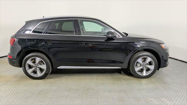 Used 2023 Audi Q5 2.0T Premium Plus w/ Premium Plus Package AWD/4WD image 8
