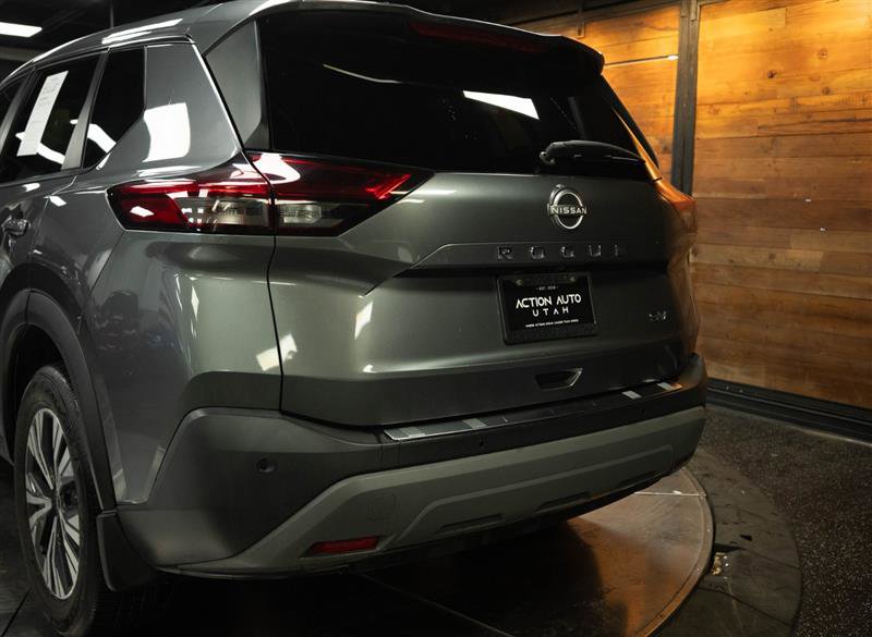 Used 2022 Nissan Rogue SV FWD image 6