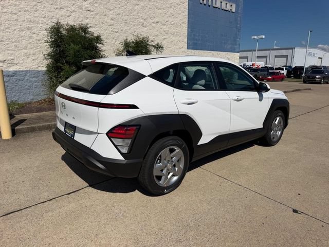 New 2026 Hyundai Kona SE FWD image 3