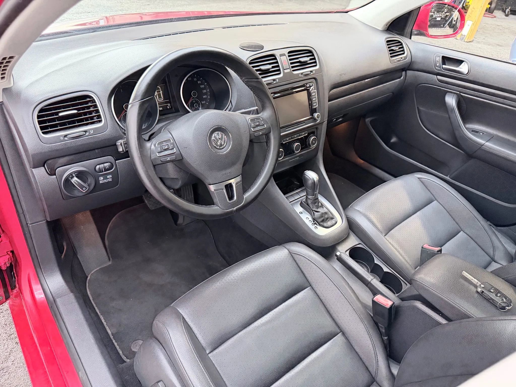 Used 2011 Volkswagen Jetta TDI FWD image 8