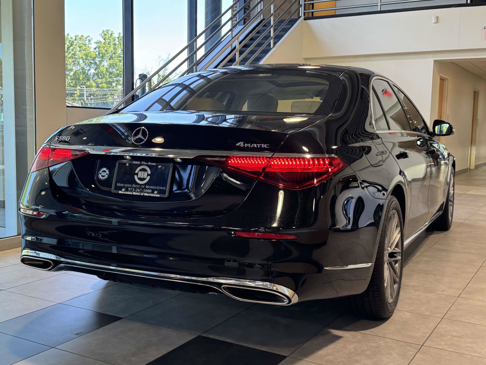 Certified 2023 Mercedes-Benz S 580 4MATIC Sedan image 3