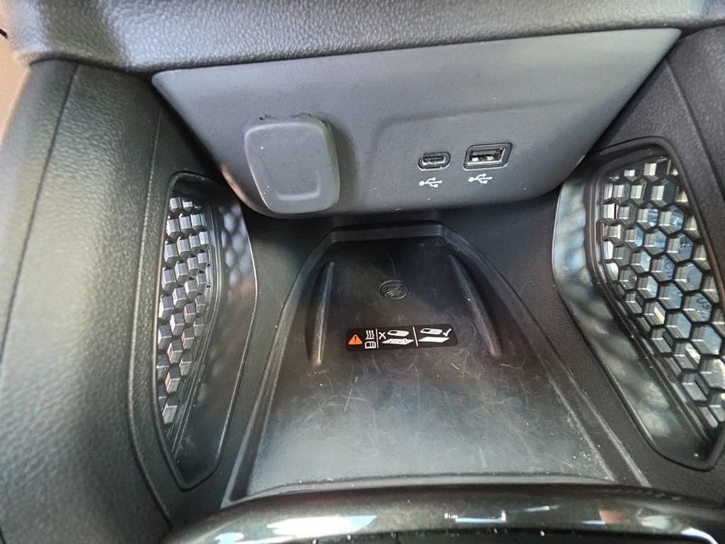 Used 2024 Chevrolet TrailBlazer ACTIV w/ Convenience Package AWD/4WD image 18