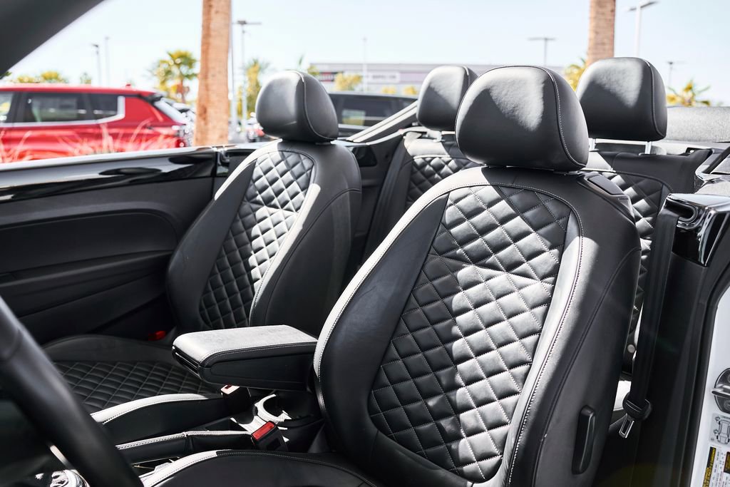 Used 2019 Volkswagen Beetle 2.0T Final Edition SEL FWD image 3