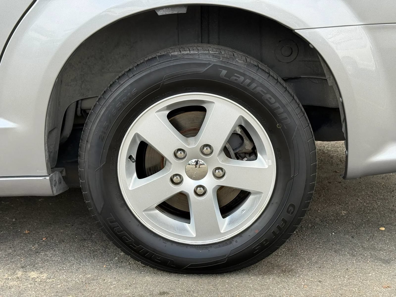 Used 2013 Dodge Grand Caravan SXT FWD image 11