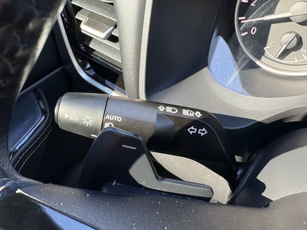 Used 2023 Nissan Rogue SL w/ SL Premium Package image 28