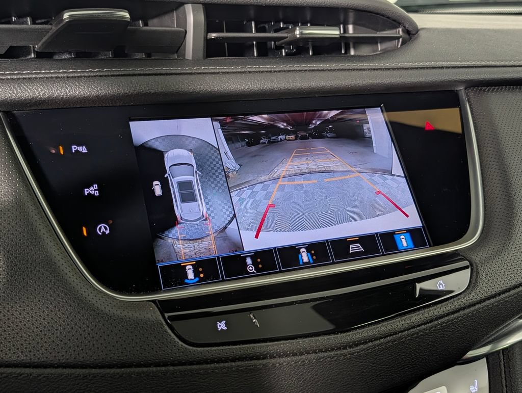 Used 2022 Cadillac XT5 Premium Luxury w/ Technology Package FWD image 31