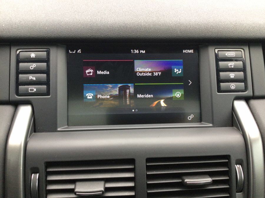 Used 2019 Land Rover Discovery Sport HSE AWD/4WD image 25