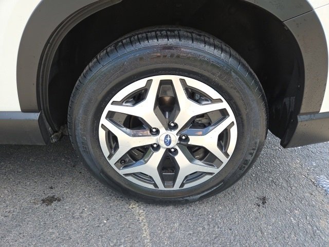 Used 2023 Subaru Forester Premium image 24