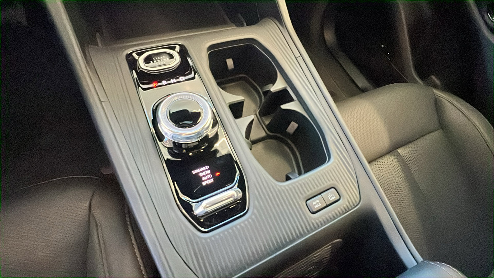 New 2026 Jeep Cherokee Overland image 26