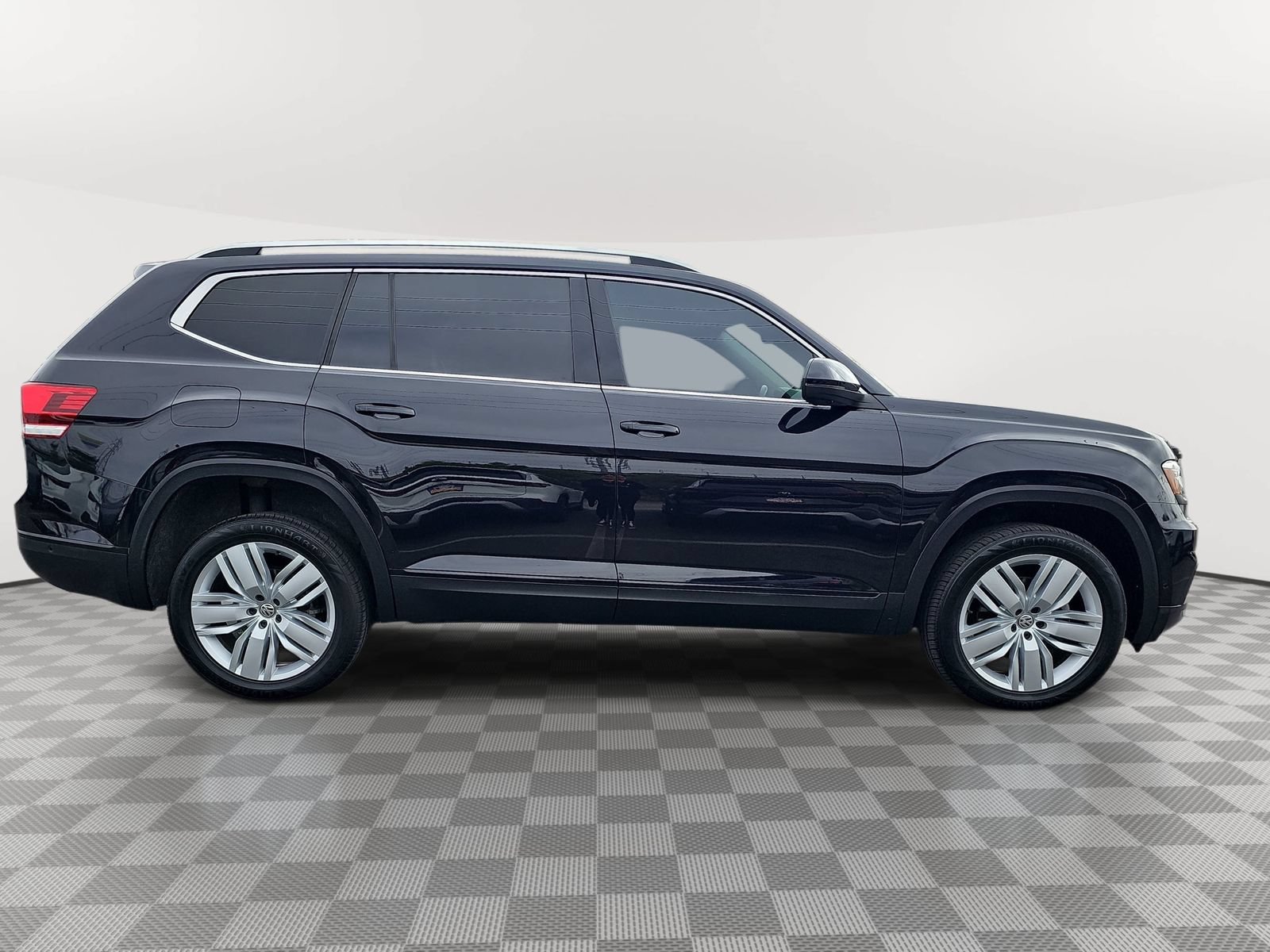 Used 2019 Volkswagen Atlas SEL Premium AWD/4WD image 4