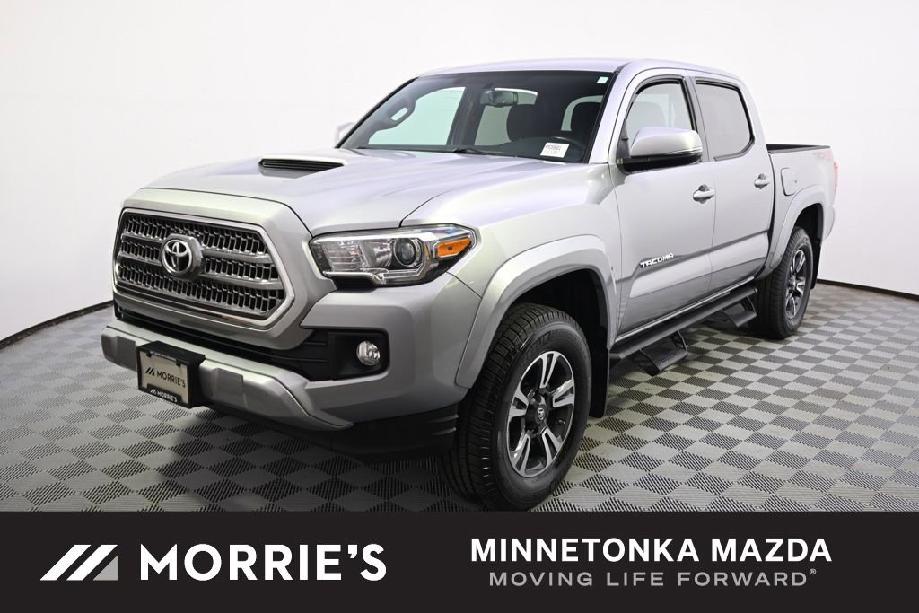 Used 2017 Toyota Tacoma TRD Sport w/ Tow Package (A/T) AWD/4WD image 1