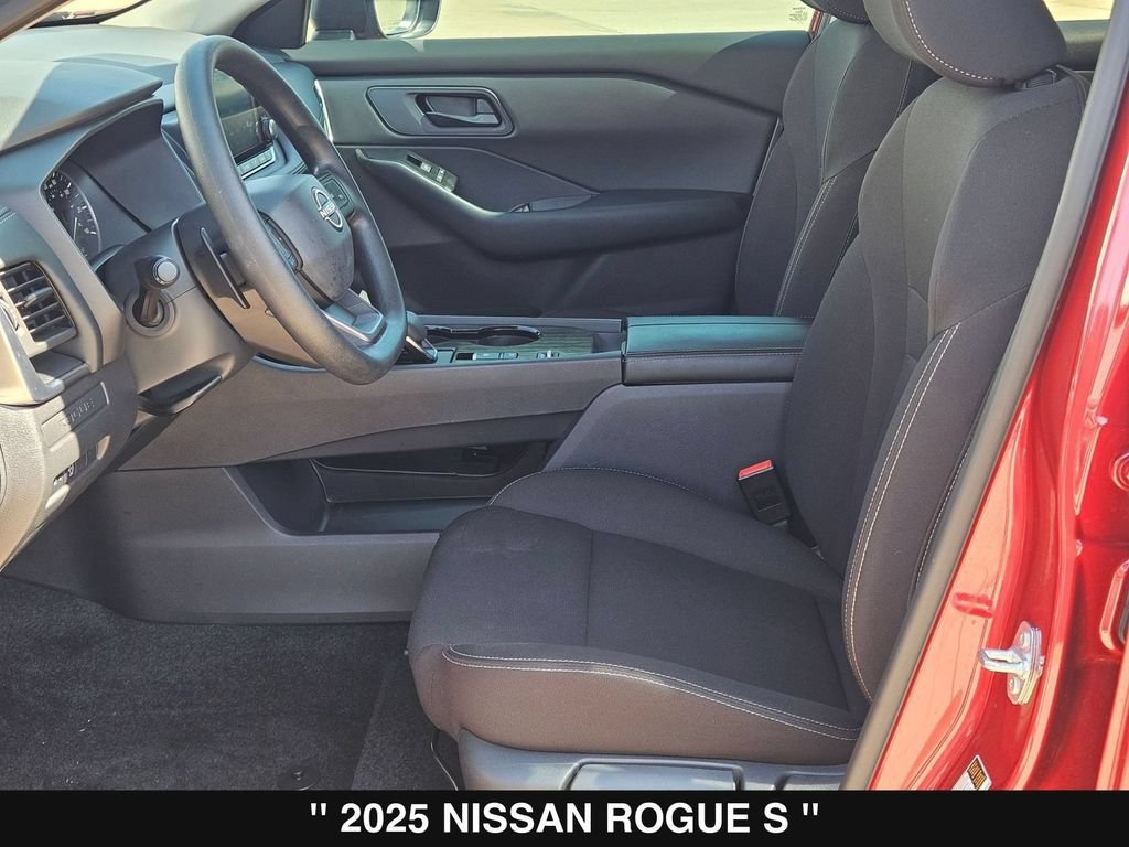 Used 2025 Nissan Rogue S FWD image 11