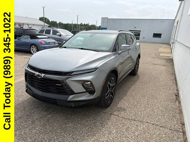 Used 2024 Chevrolet Blazer RS w/ Driver Confidence II Package AWD/4WD image 3