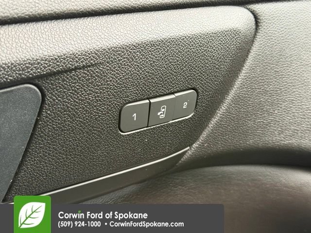 Used 2017 Chevrolet Traverse LT AWD/4WD image 23