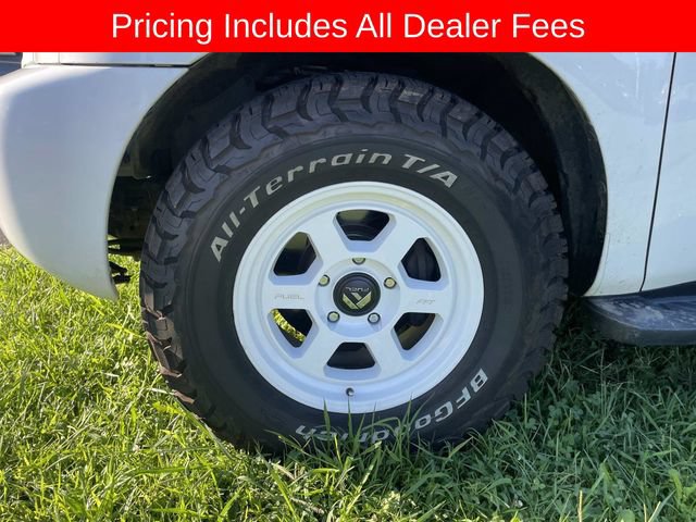 Used 2015 Toyota Sequoia SR5 w/ Premium Package AWD/4WD image 2