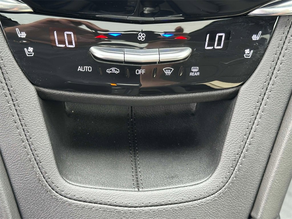 Certified 2025 Cadillac XT6 Premium Luxury w/ Platinum Package image 28