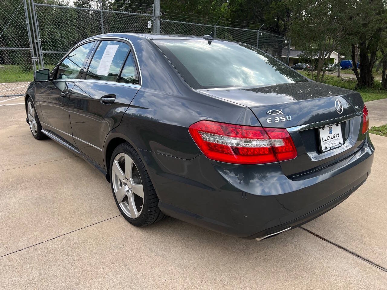 Used 2010 Mercedes-Benz E 350 Sedan image 9