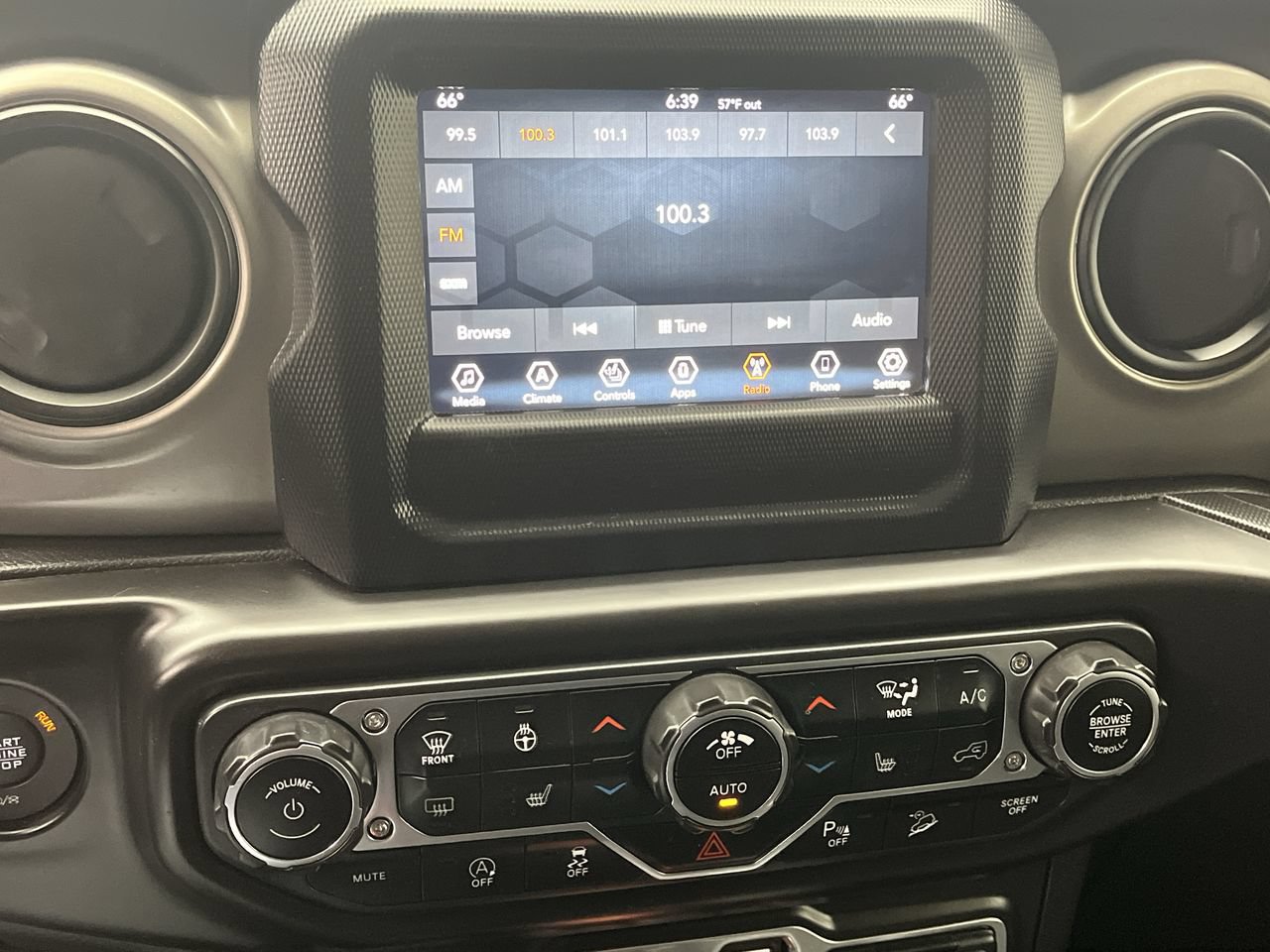 Used 2018 Jeep Wrangler Unlimited Sport S AWD/4WD image 16