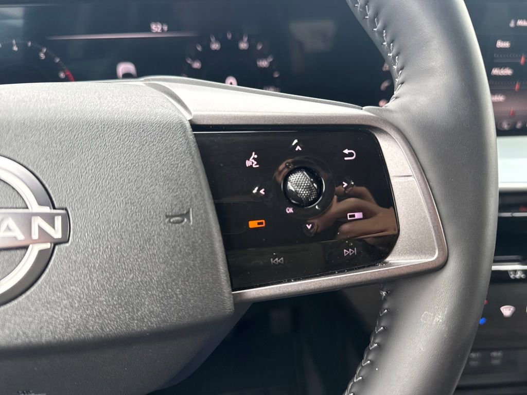 Used 2025 Nissan Murano Platinum w/ Cargo Package image 16