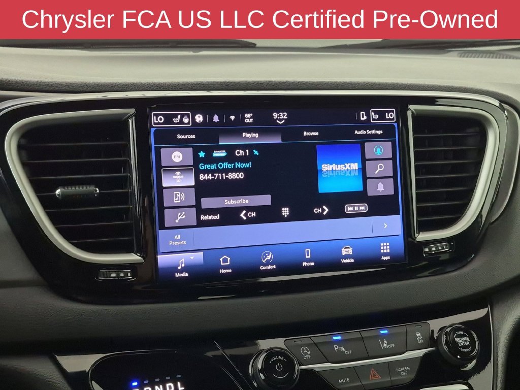 Certified 2025 Chrysler Pacifica Select FWD image 25